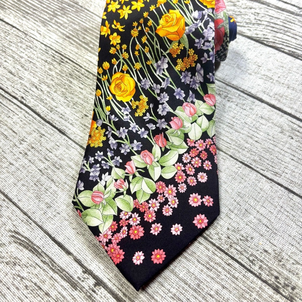 Leonard Paris (French fashion house) vibrant colored, floral designed necktie.